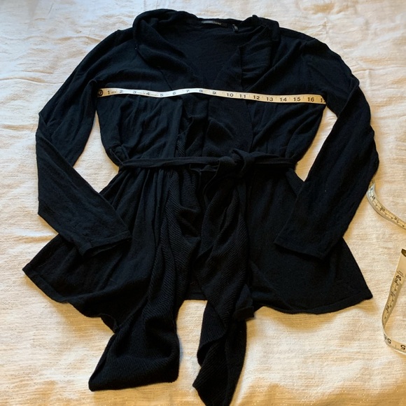 Daisy Fuentes knit Cardigan with belted waist. M - Picture 2 of 6